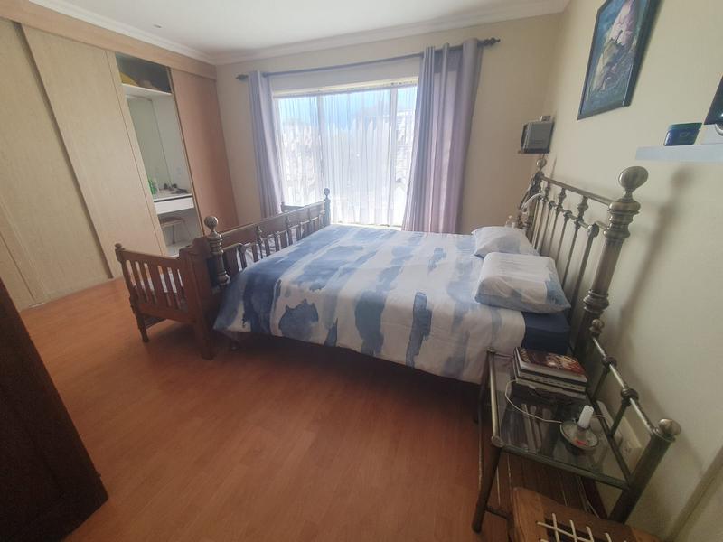 4 Bedroom Property for Sale in Franskraal Western Cape